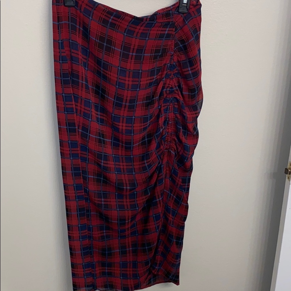 Plaid rouched midi skirt